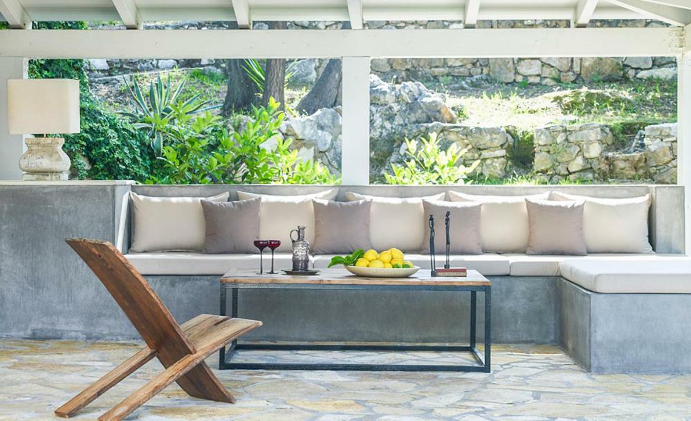 Villa Ioli- Beachfront Luxury Residence İgumeniça Dış mekan fotoğraf